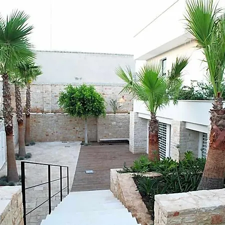 לינה וארוחת בוקר Pina בארי